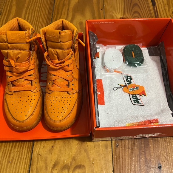 Retro Jordan 1 G8RD Orange Peel - Picture 2 of 5